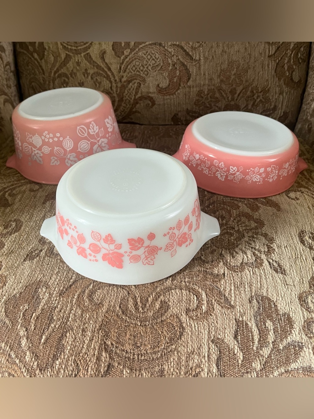 Vintage pink Pyrex gooseberry 471 472 473 casserole no lids